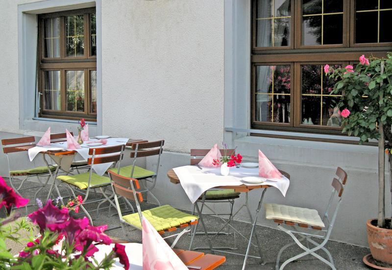 Pfaffenweiler Hotel Restaurant Engel מראה חיצוני תמונה