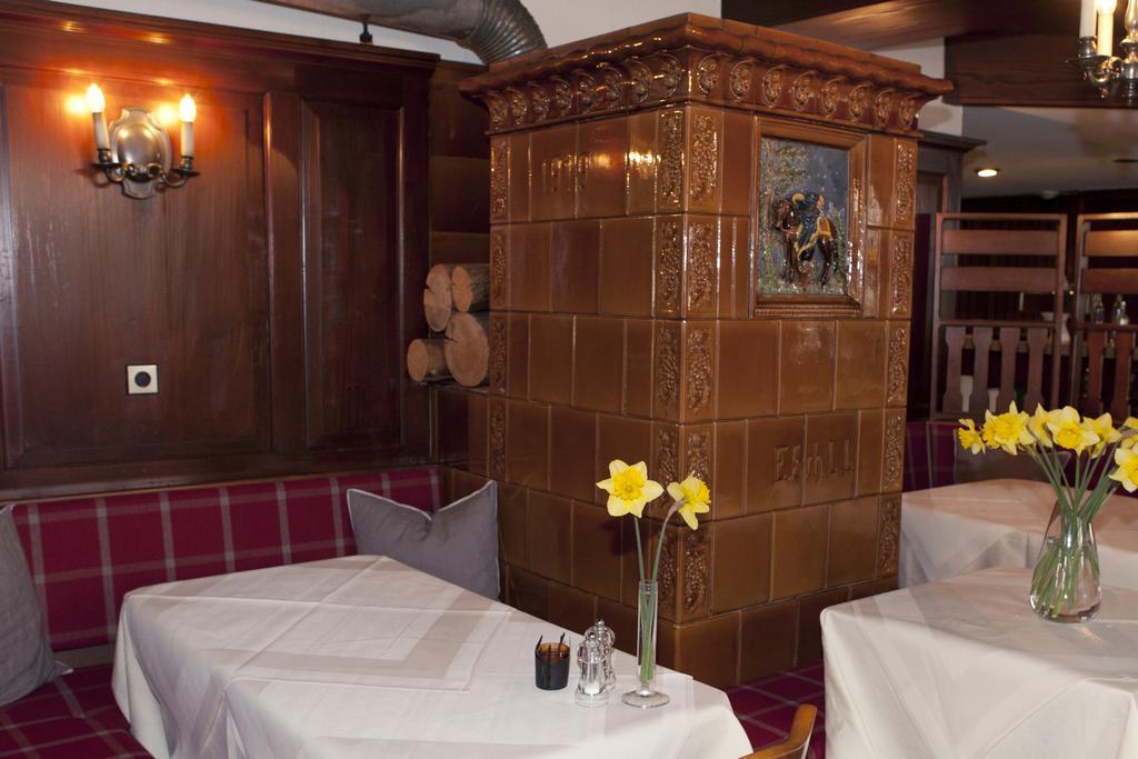 Pfaffenweiler Hotel Restaurant Engel מראה חיצוני תמונה