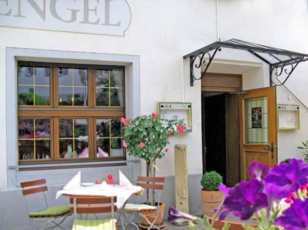 Pfaffenweiler Hotel Restaurant Engel מראה חיצוני תמונה
